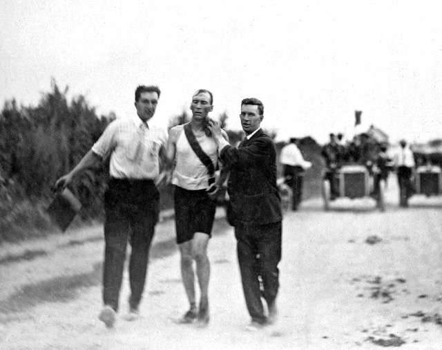 eventual winner Thomas Hicks of the USA in the 1904 marathon